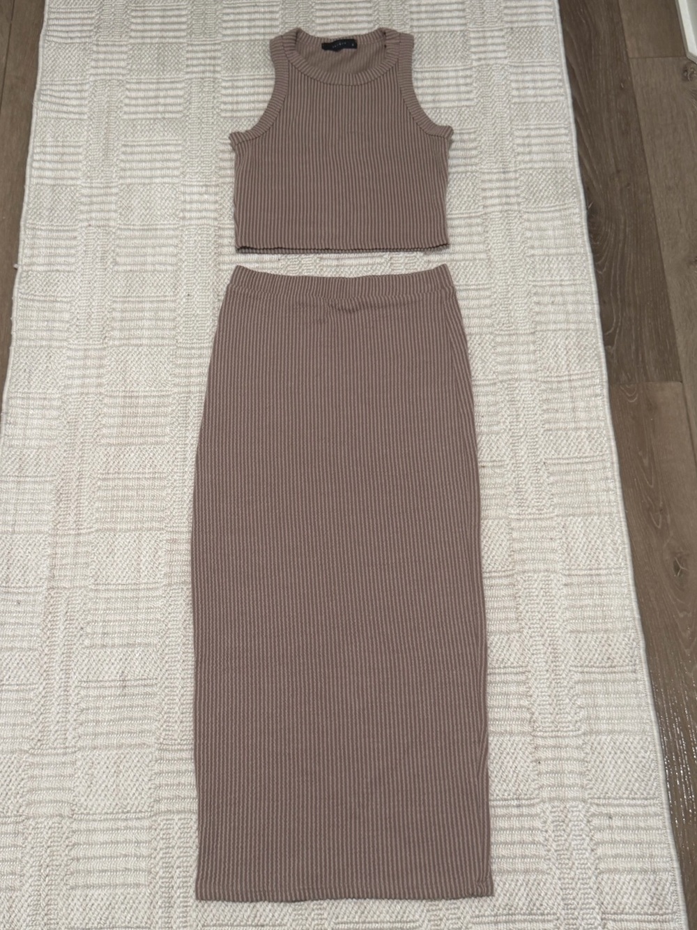 Sleeveless Ribbed Knit Skirt Set in Taupe